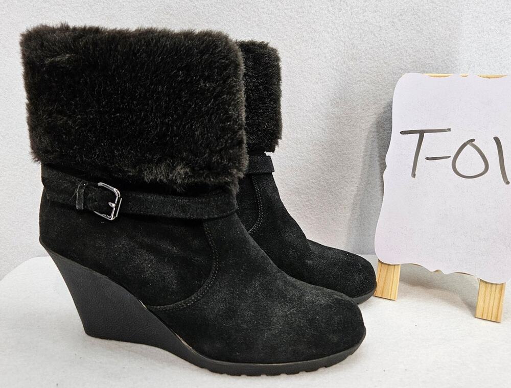 Bass wedge heeled boot, size 8.5